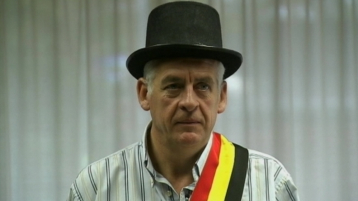 'Meneer de burgemeester' Walter de Donder neemt ambt serieus