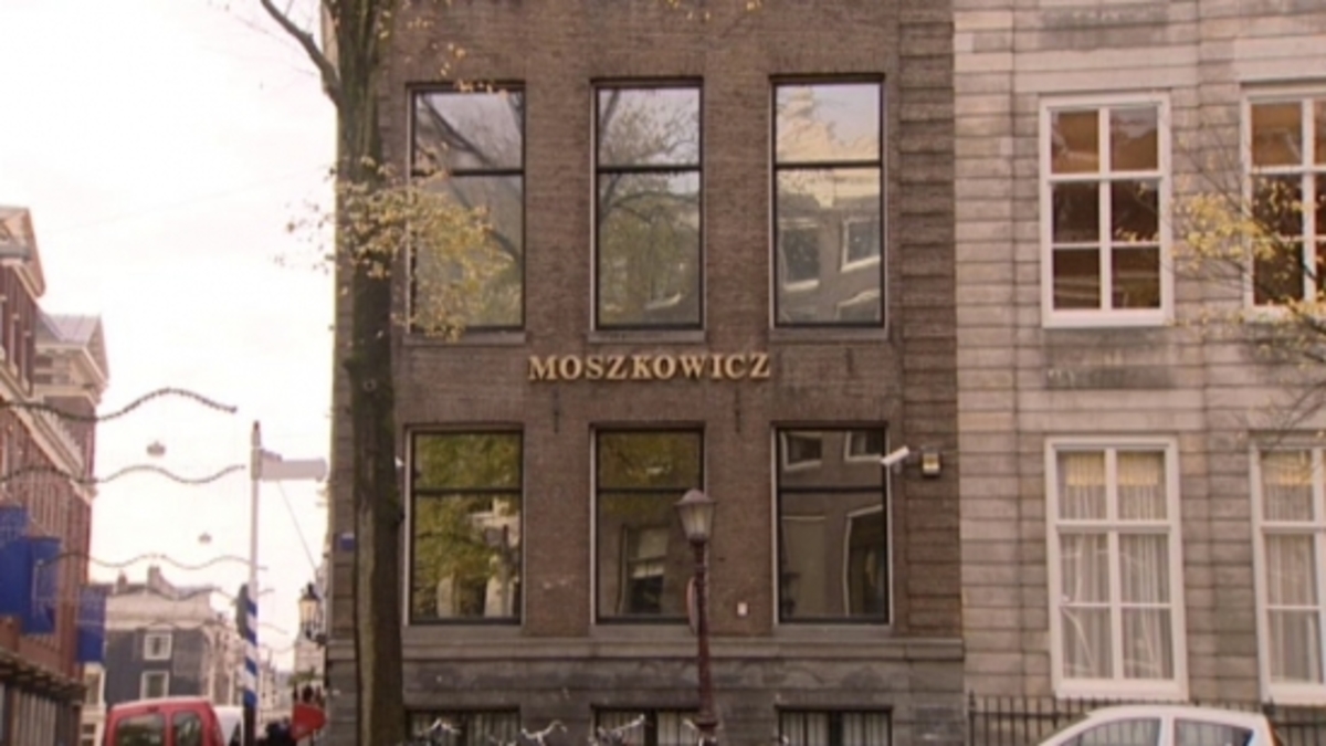 Moszkowicz uit ambt gezet