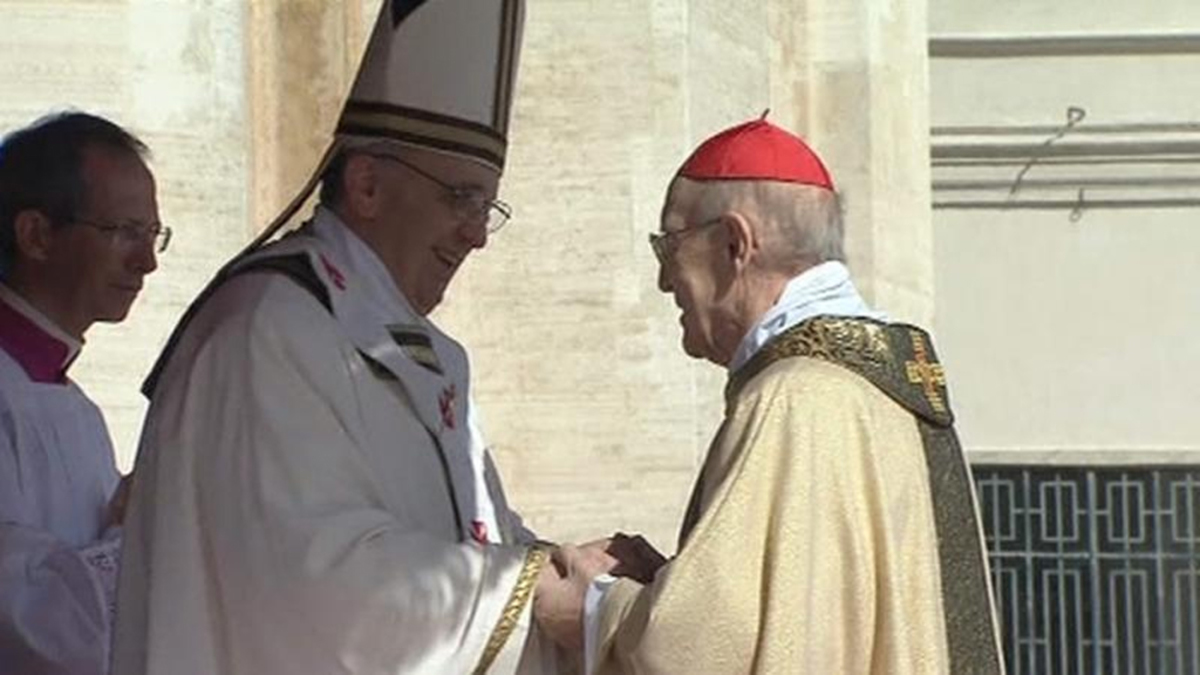 Paus Franciscus officieel benoemd