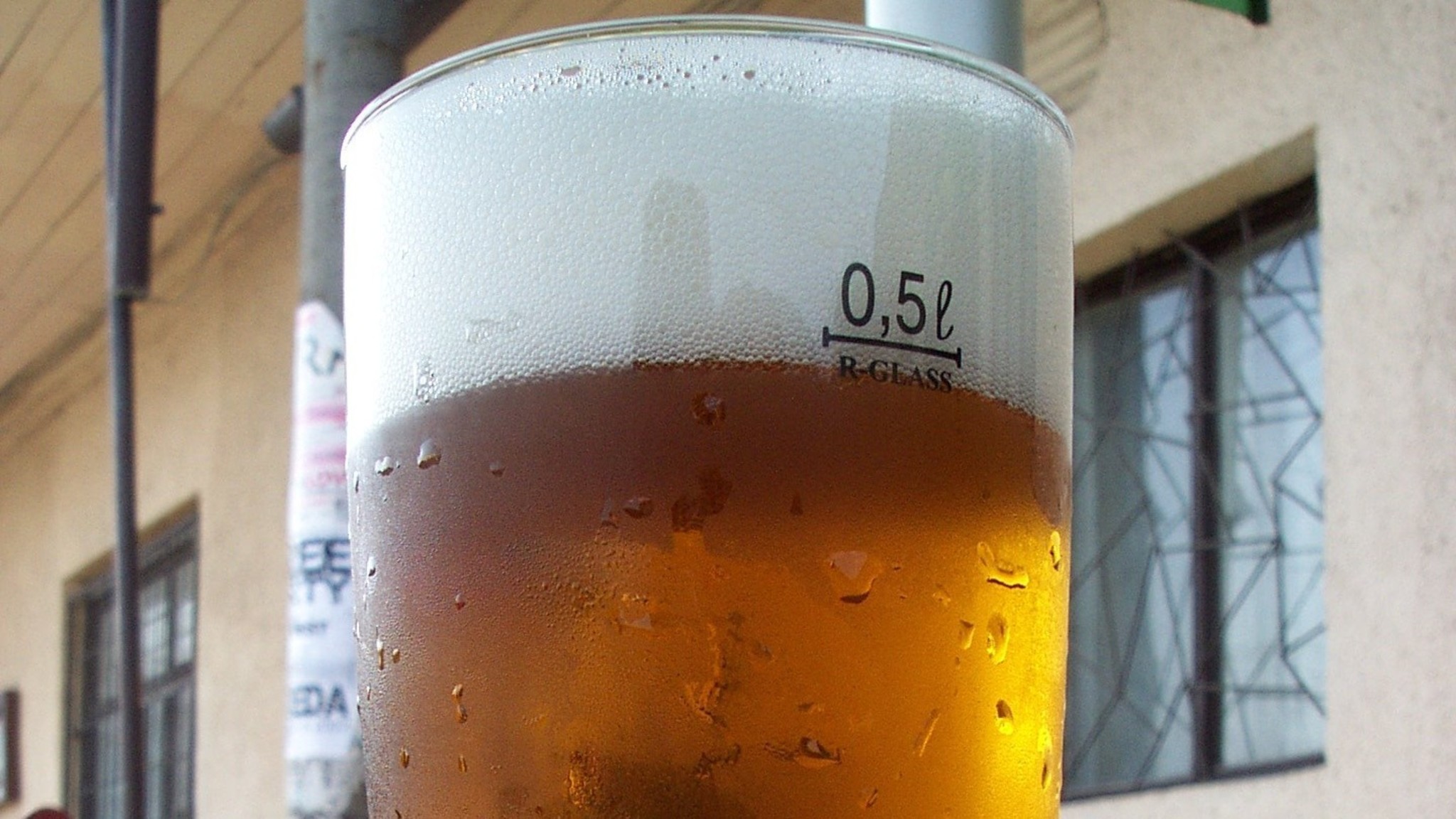 bier schuimt niet in glas