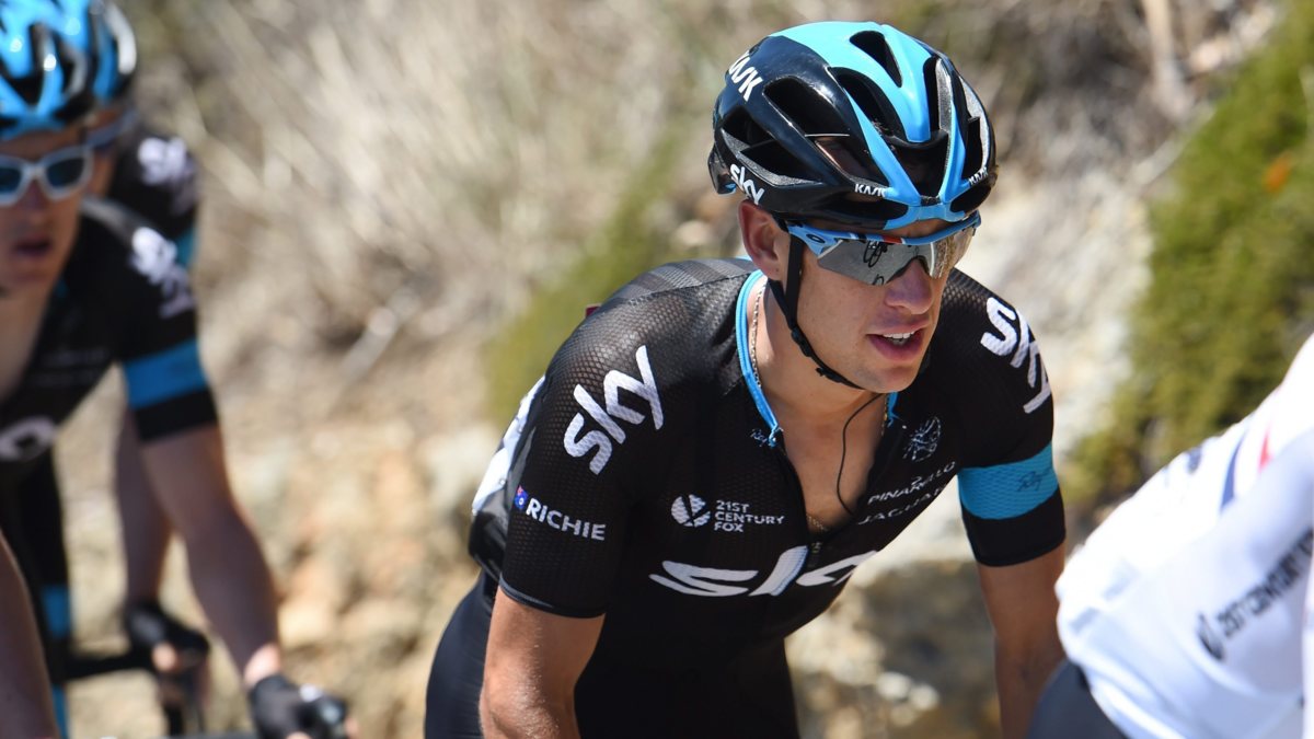 Porte wint rit, Dennis behoudt leiding