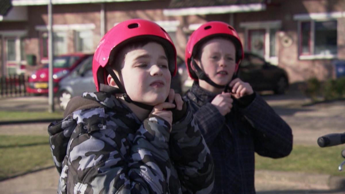 Verplicht een helm op de fiets