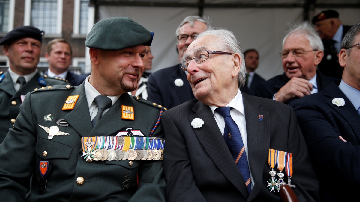 Drager Militaire Willems-Orde Van den Hoek (93) overleden