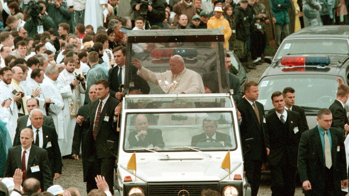 Terugblik: overlijden paus Johannes Paulus II