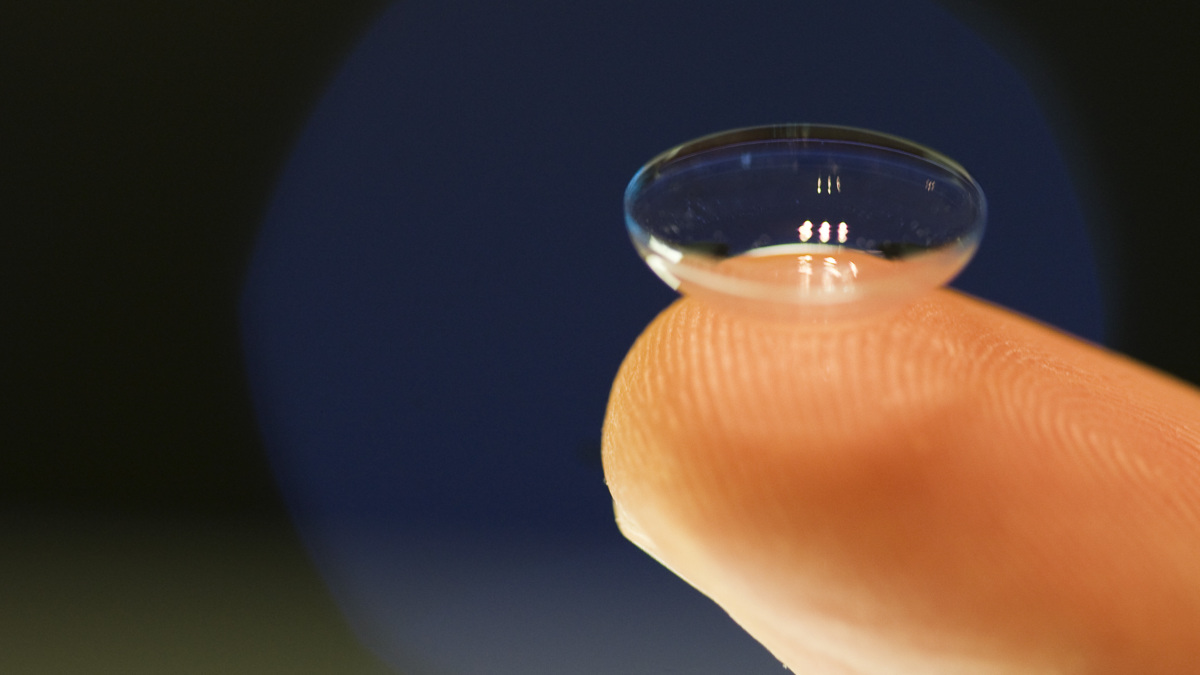 Steeds meer ooginfecties door vieze zachte lenzen