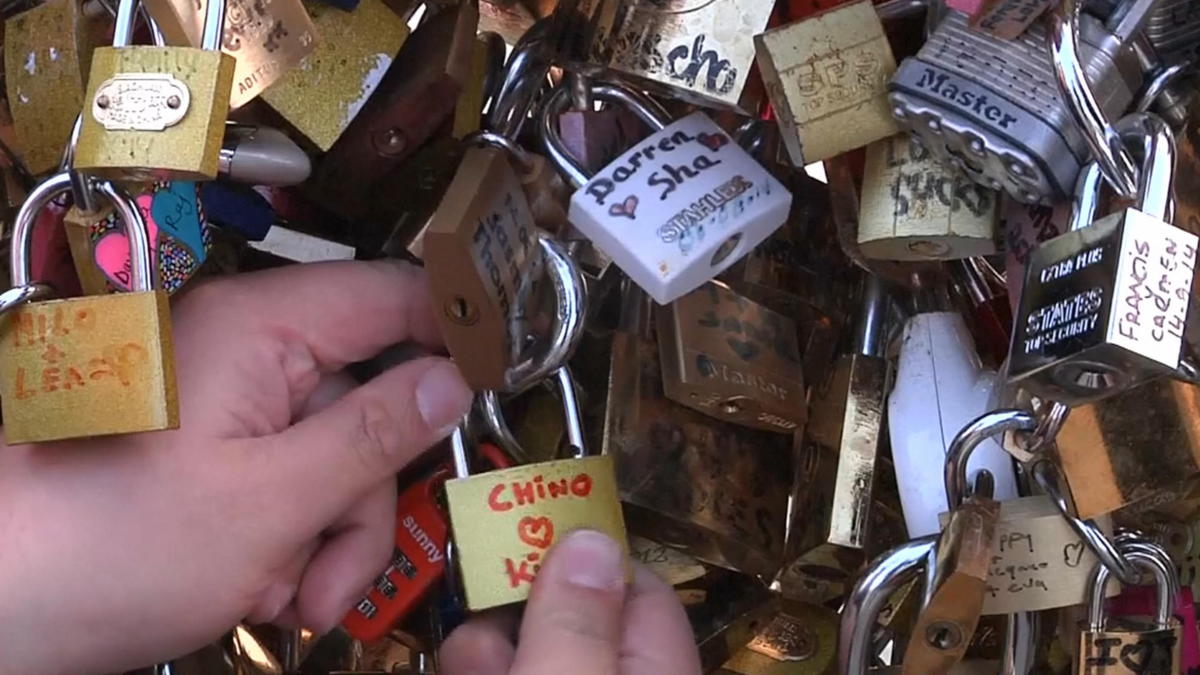 Einde voor liefdesslotjes in Parijs