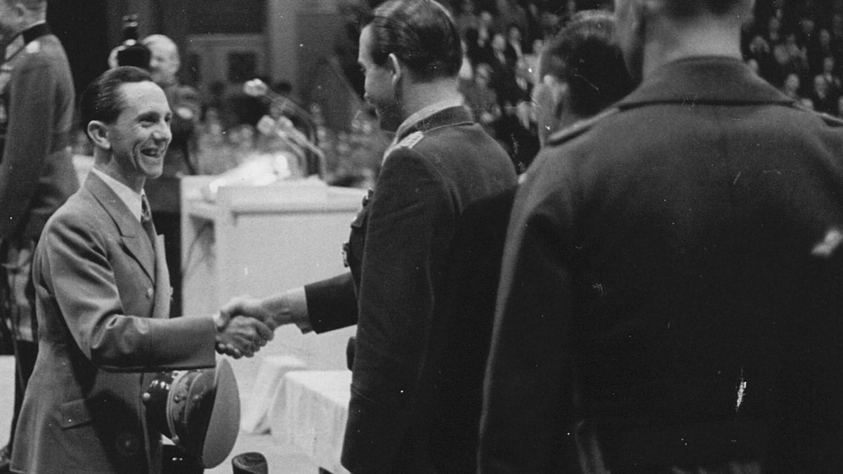 Uitgever moet nabestaanden Goebbels royalty�s betalen NOS