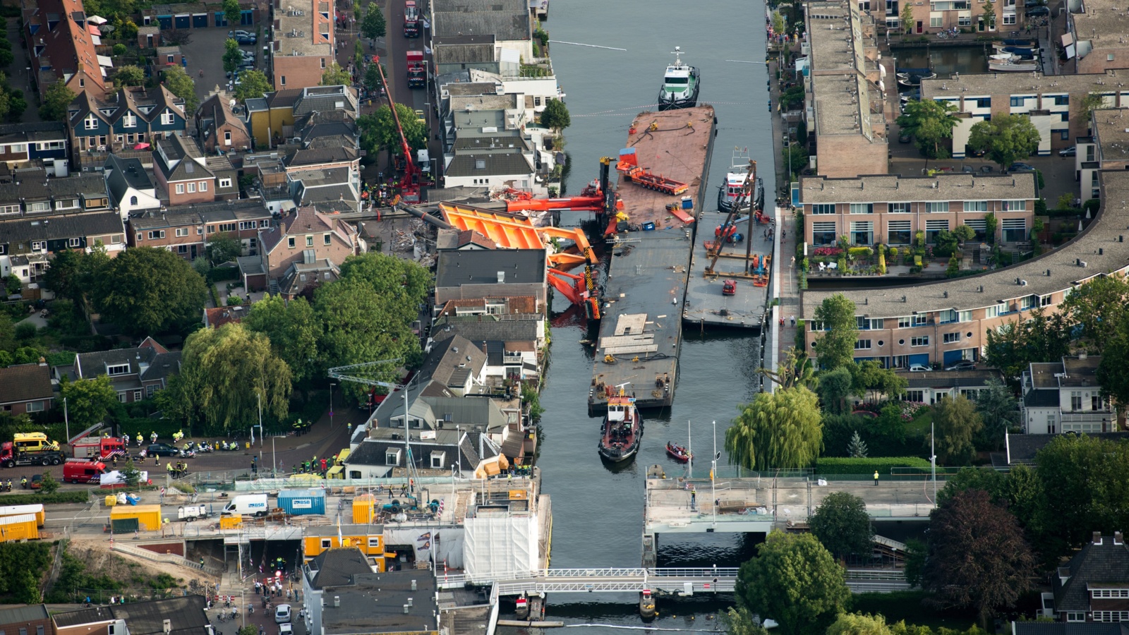 Oude Rijn vervuild door ongeluk Alphen