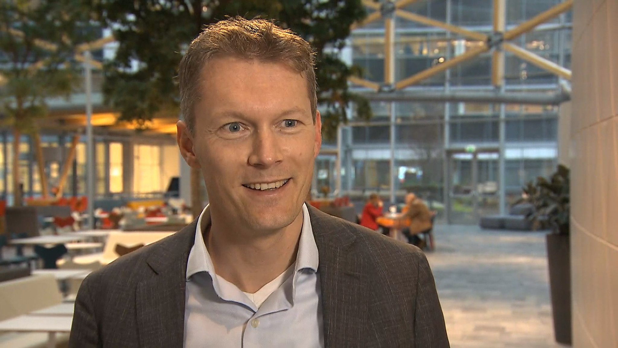 Warners gelukkig is er geen 'politiek' besluit genomen NOS