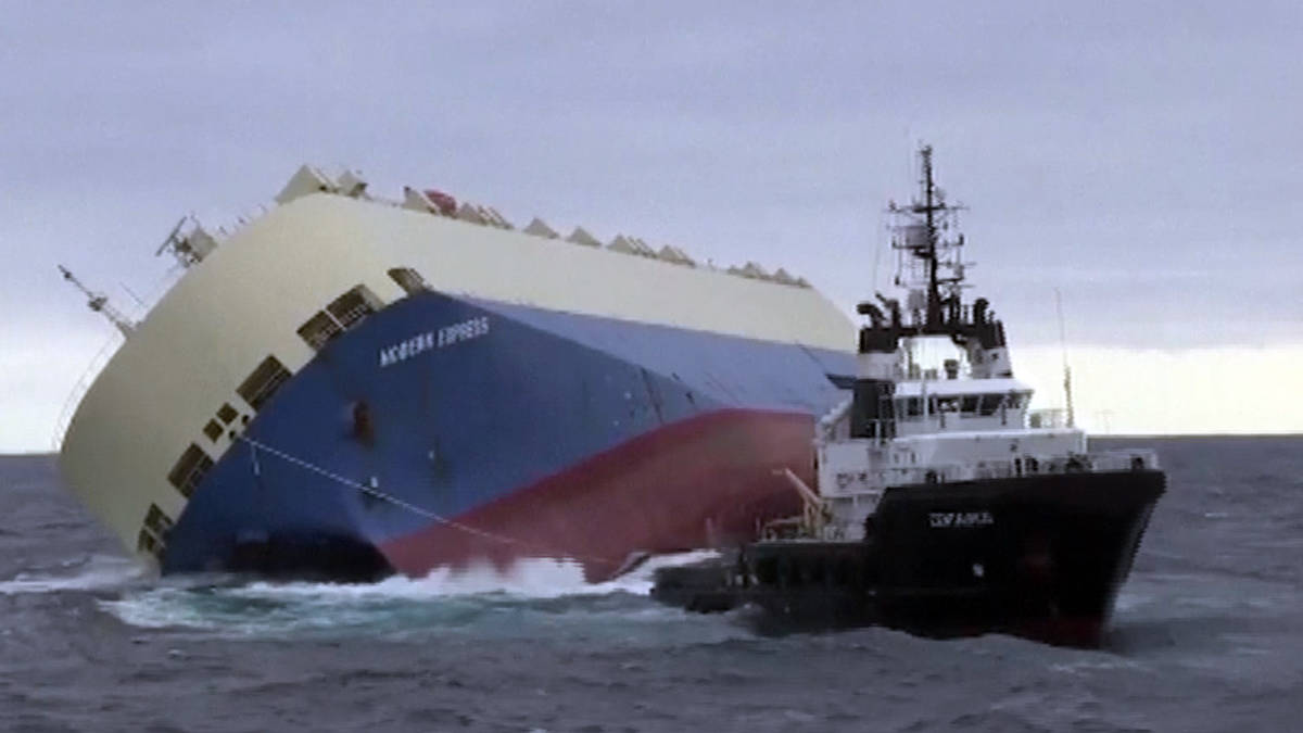 Smit Salvage helpt bij berging gekapseisd schip