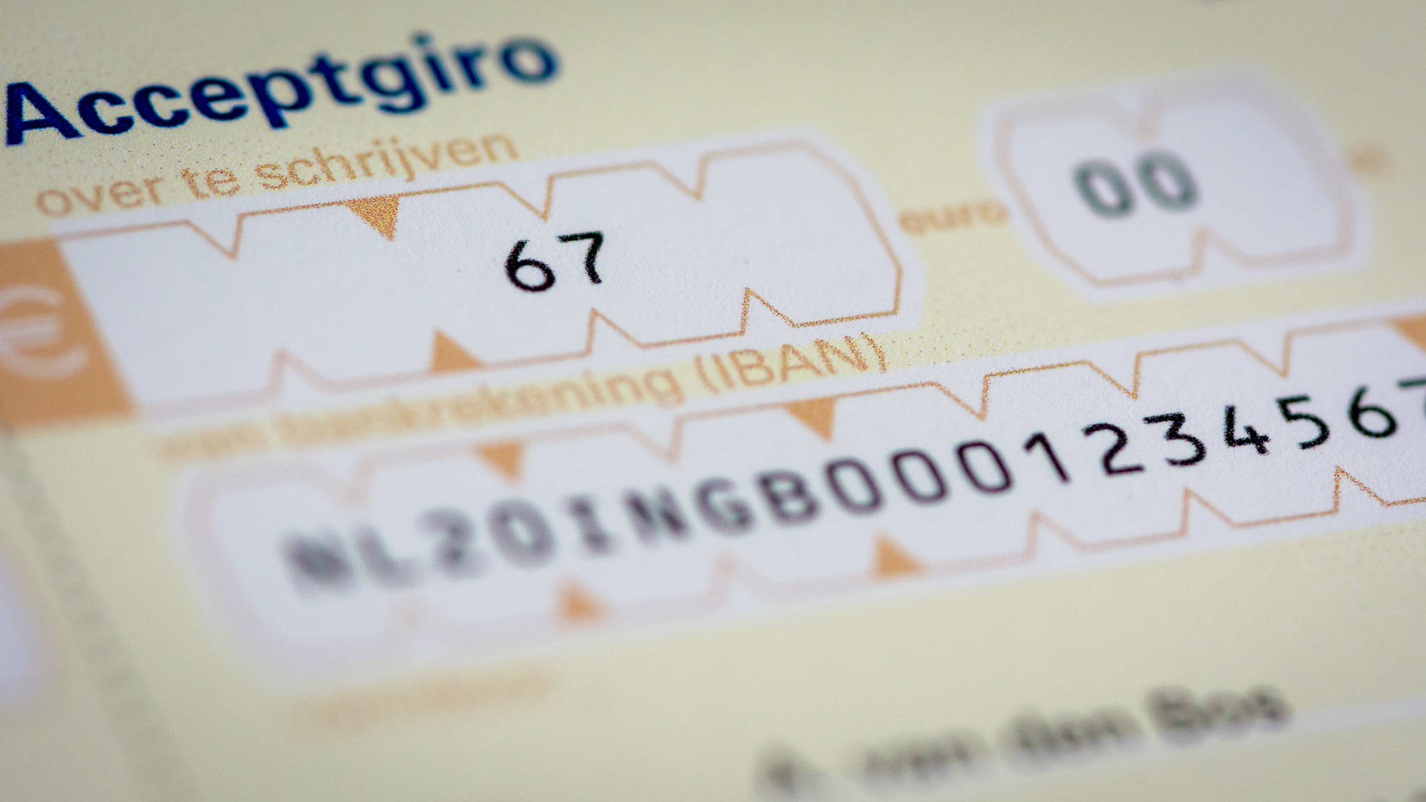 Europa wil rekeningnummer koppelen aan emailadres NOS Europa wil rekeningnummer koppelen aan emailadres NOS