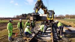 Spoor bij Dalfsen wordt compleet vernieuwd na treinongeluk. Spoor bij Dalfsen wordt compleet vernieuwd na treinongeluk.