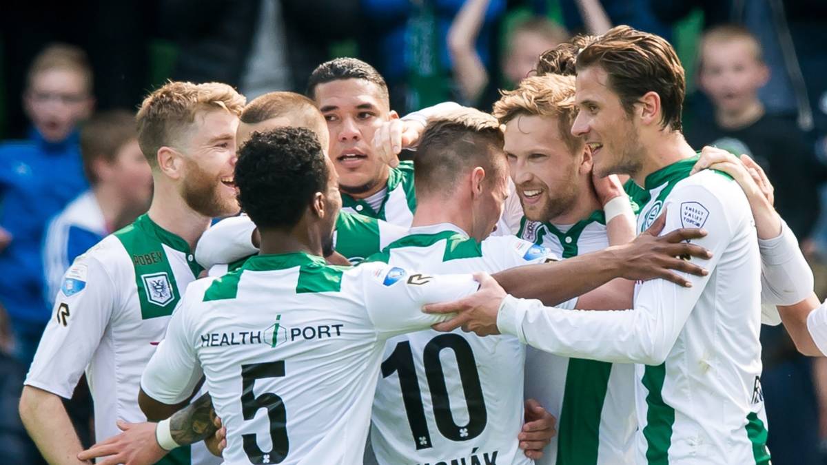 FC Groningen recht rug tegen De Graafschap FC Groningen recht rug tegen De Graafschap