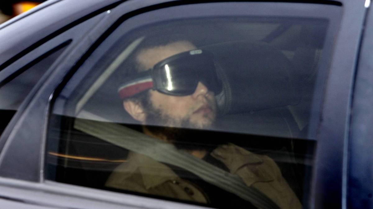 Moordenaar Theo van Gogh moet naar andere gevangenis