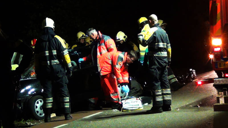 Ernstig auto-ongeluk in Lucaswolde. Ernstig auto-ongeluk in Lucaswolde.