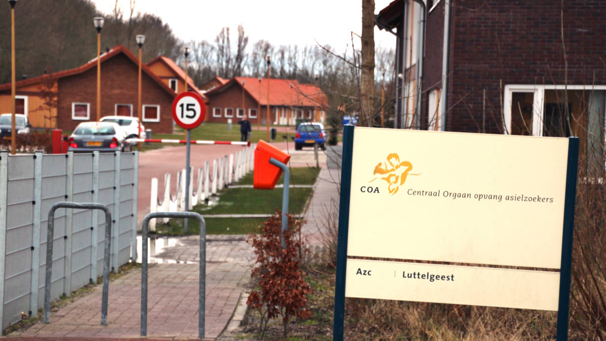 Bewoner aangehouden voor brand azc Luttelgeest