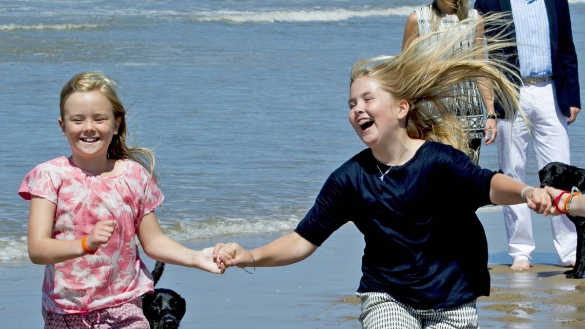 Het halfjaarlijks koninklijk toneelstukje, hoe lang nog?