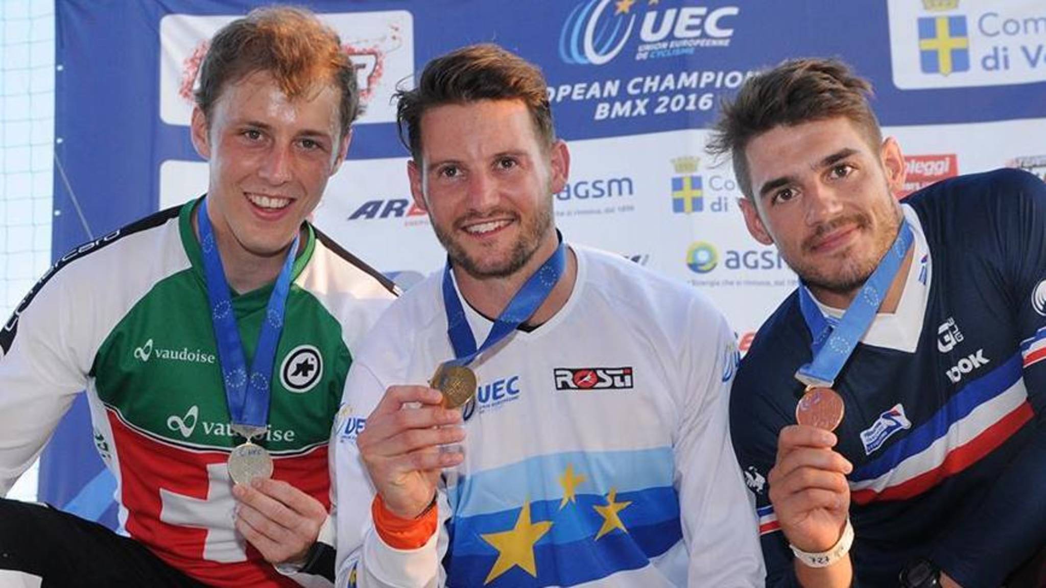 Van der Biezen Europees kampioen in laatste wedstrijd | NOS