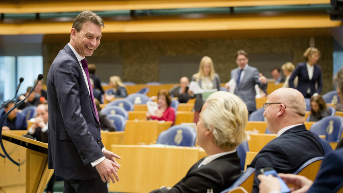 Zijlstra (VVD) wil niet met Wilders in zee Zijlstra (VVD) wil niet met Wilders in zee