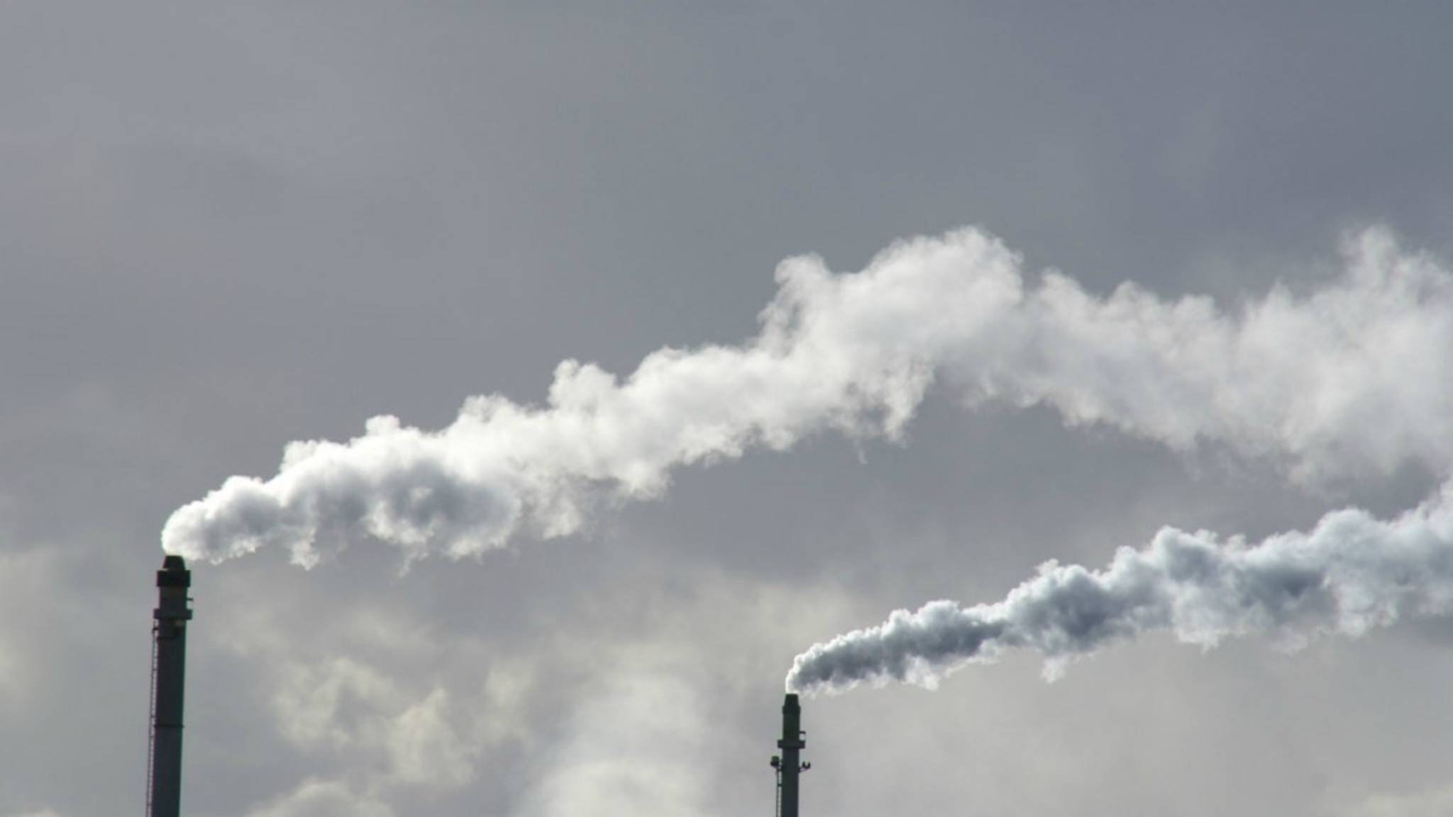 Углекислый газ в пожарах. Выброс co2 в атмосферу. Выброс co2 в атмосферу. Выброс co2 в атмосферу. Выбросы со2.