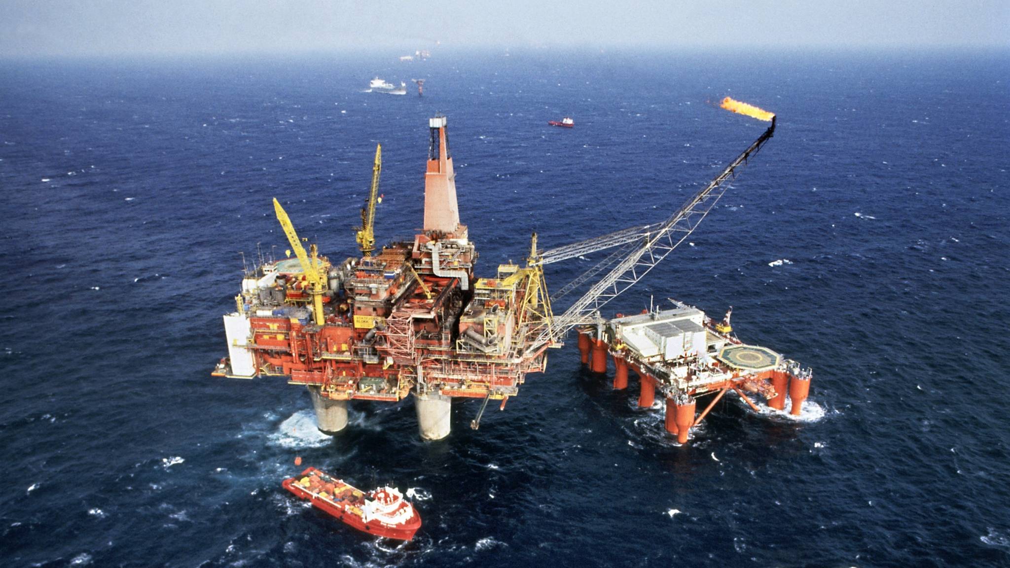 Melissa Lauren bilan Guverness sahnasi