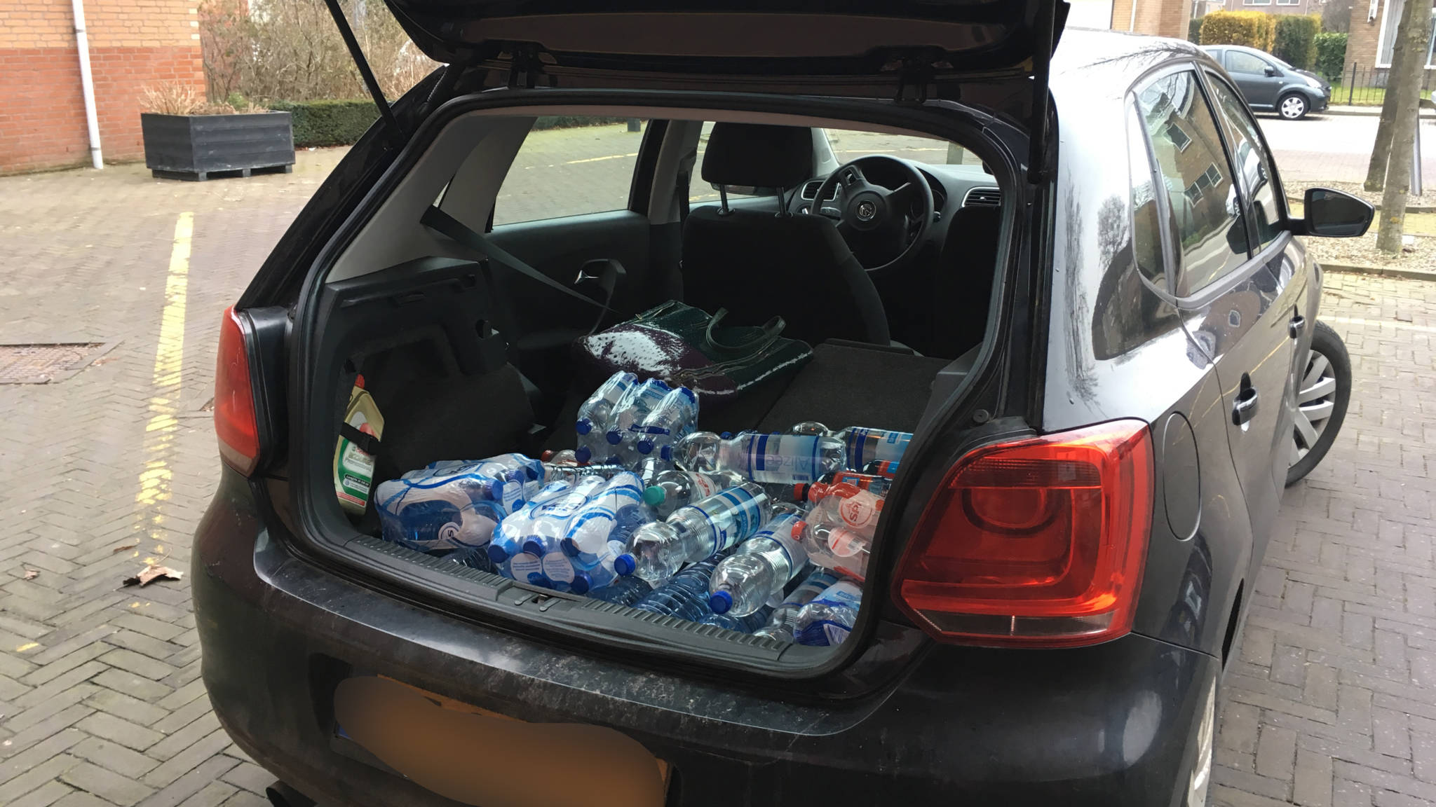 Een dag zonder water, maar 'er zijn ergere dingen' | NOS