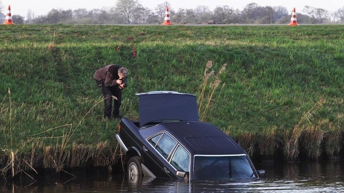 Politie spreekt voorbijgangers Stieltjeskanaal over moord - NOS