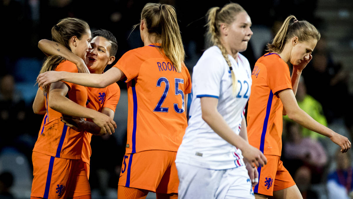 Oranjevrouwen spelen IJsland helemaal dol