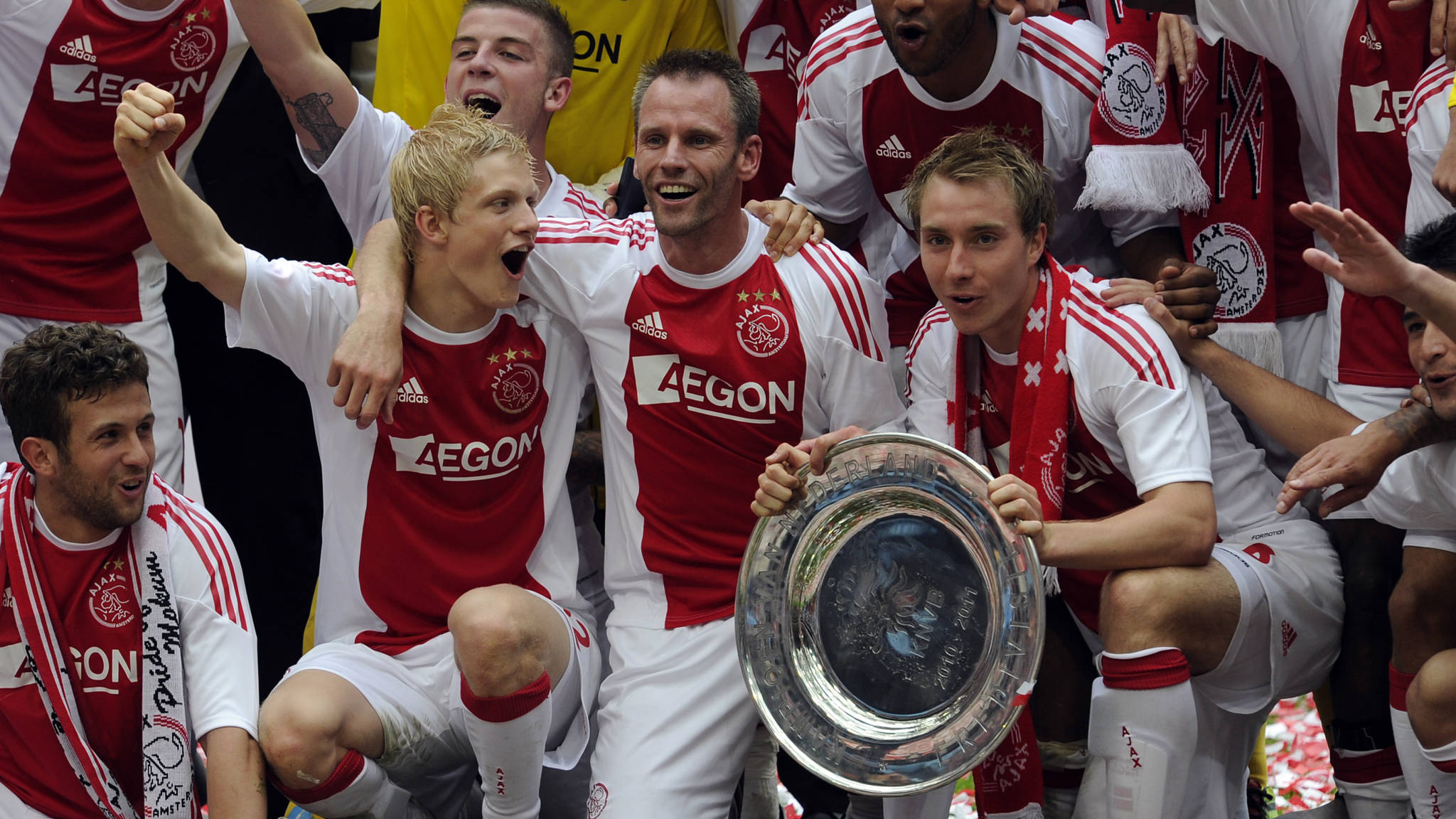 2010/2011 Ajax kampioen NOS