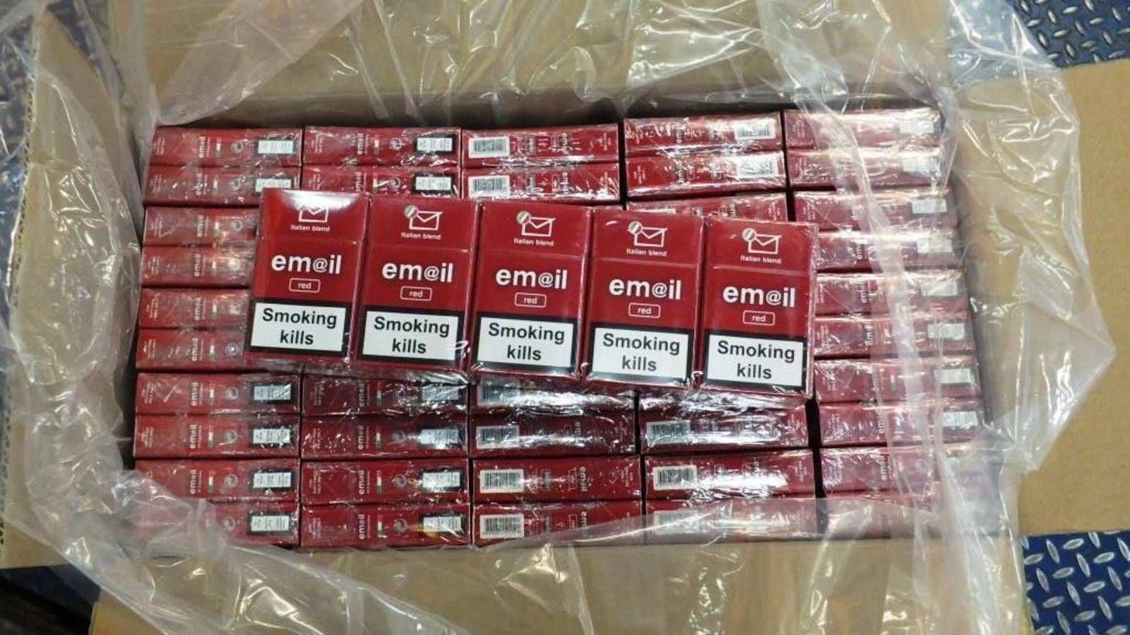 Enorme sigarettenvangst in Antwerpse haven, bestemd voor Nederland | NOS