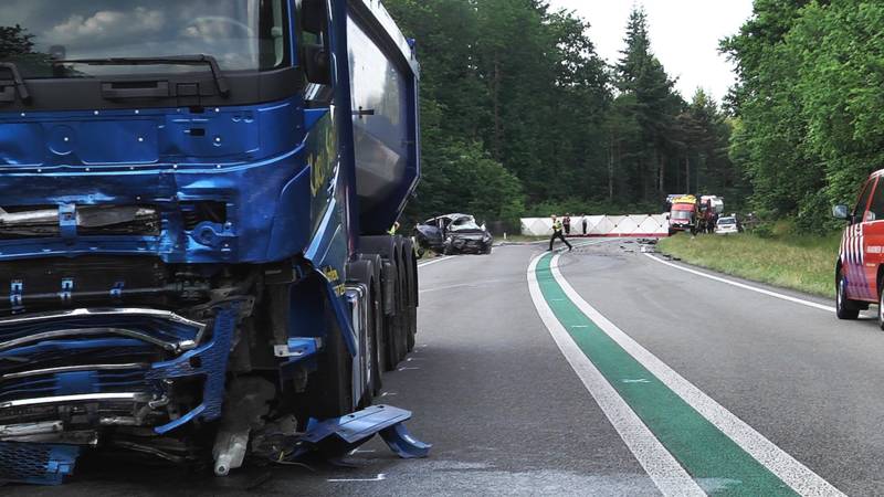 Opnieuw persoon overleden bij frontale botsing op N34 bij Odoorn. Opnieuw persoon overleden bij frontale botsing op N34 bij Odoorn.