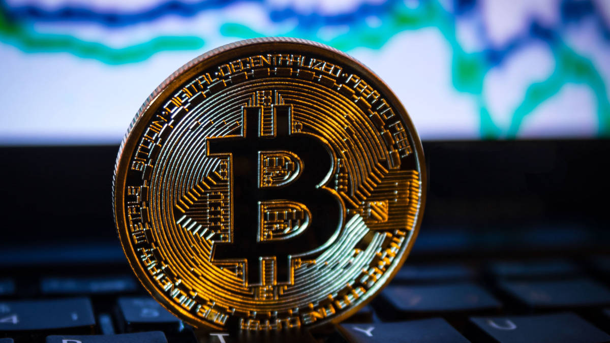 Waarom je (niet) je spaargeld in de bitcoin moet steken