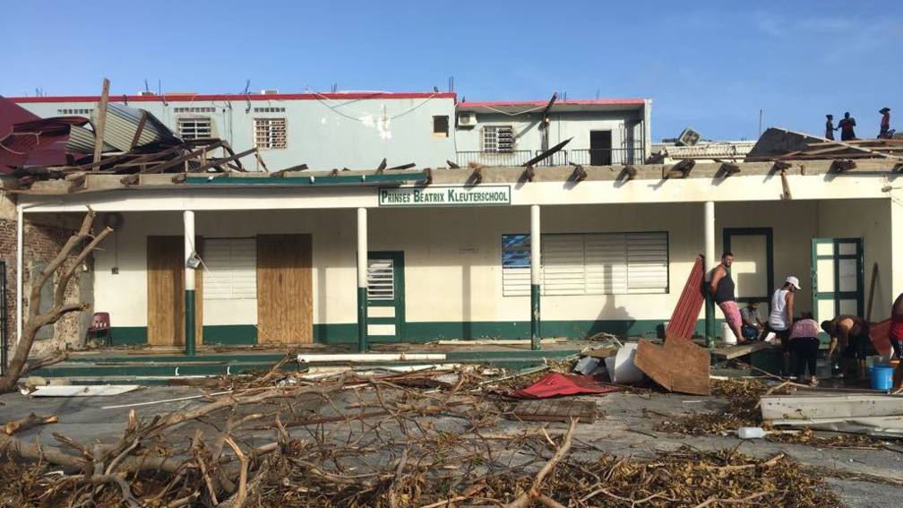 Eerste scholen op SintMaarten weer open