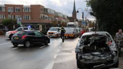 Verkeerschaos in Voorhout na botsing op spoorwegovergang. Verkeerschaos in Voorhout na botsing op spoorwegovergang.