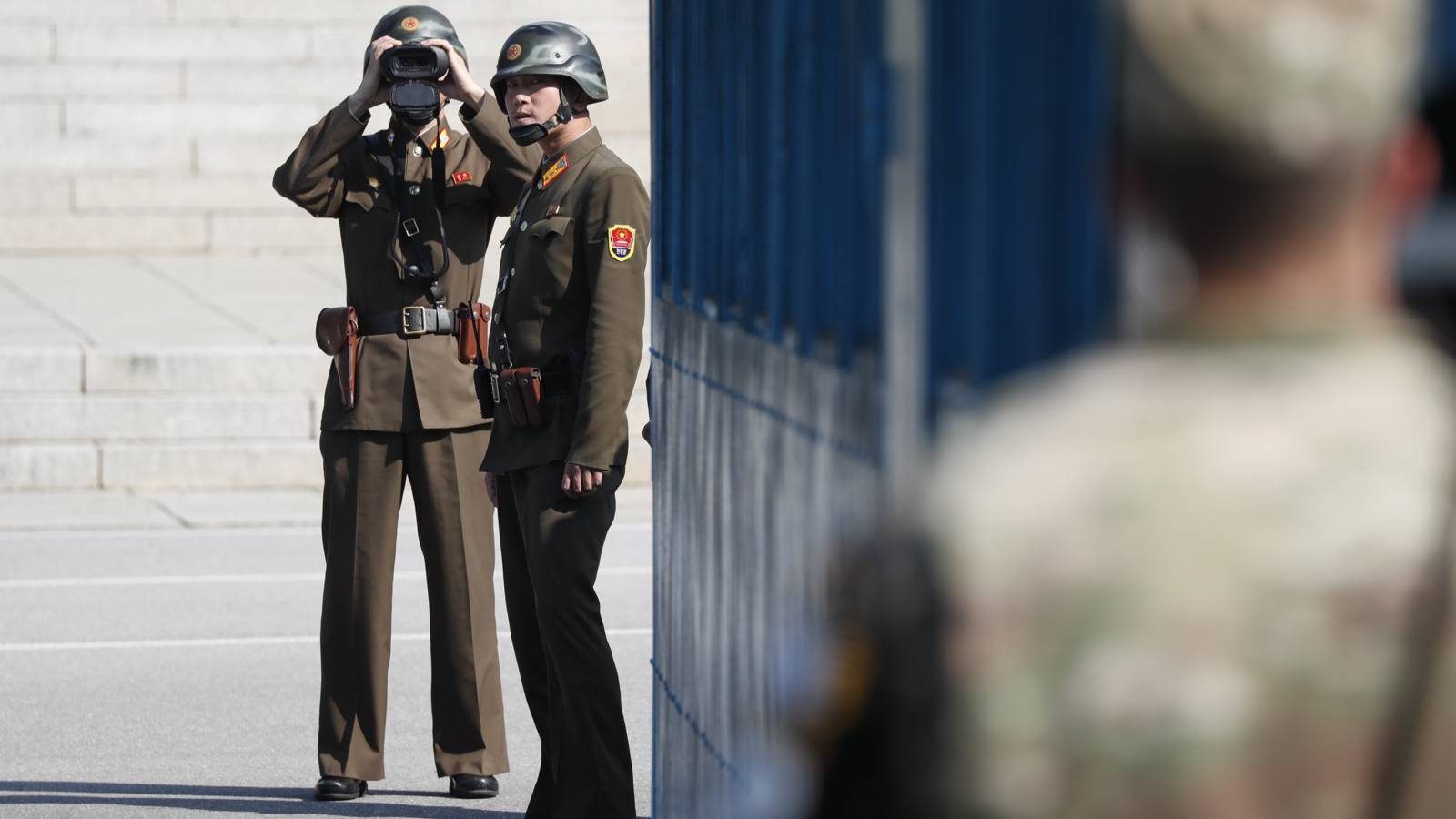 Zuid-Korea: leger Noord-Korea schiet overlopende militair neer | NOS