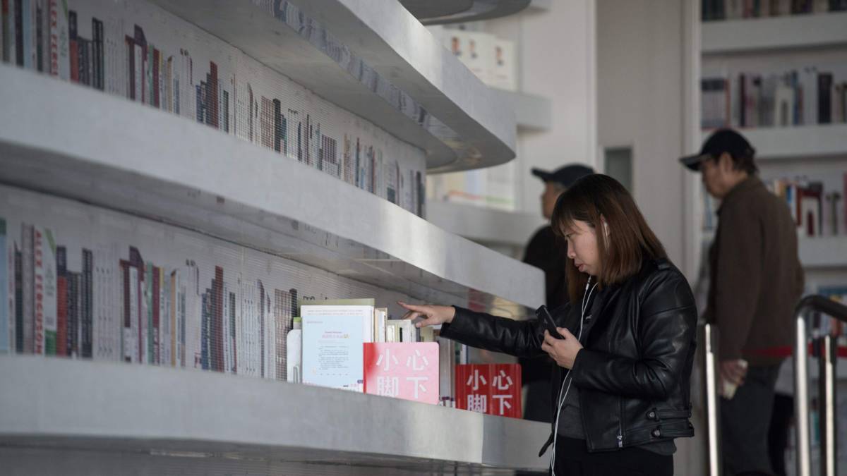 Nederlandse futuristische bibliotheek een hit in China | NOS