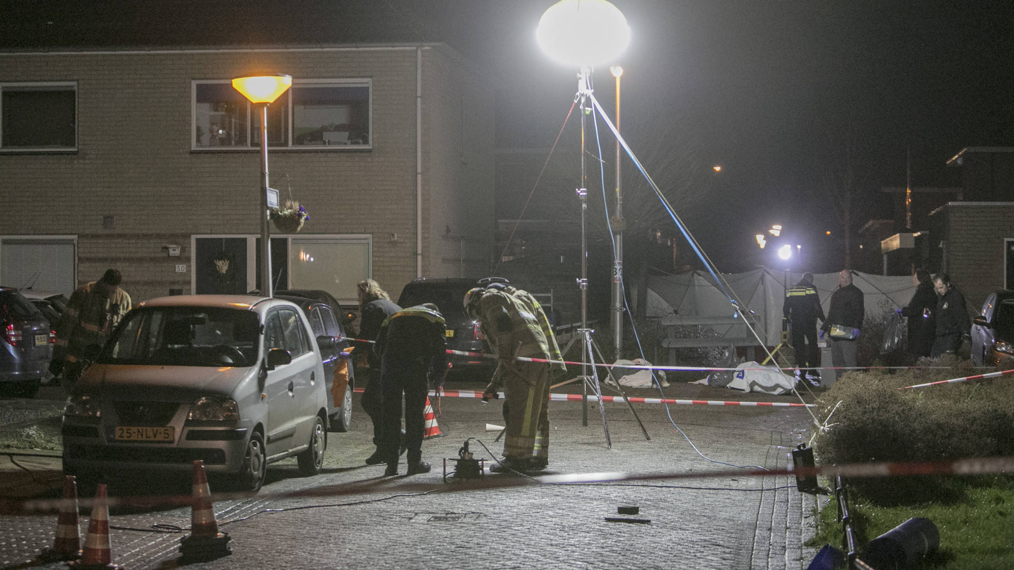 Man van 39 dood door vuurwerk in Swifterbant, veel getuigen NOS