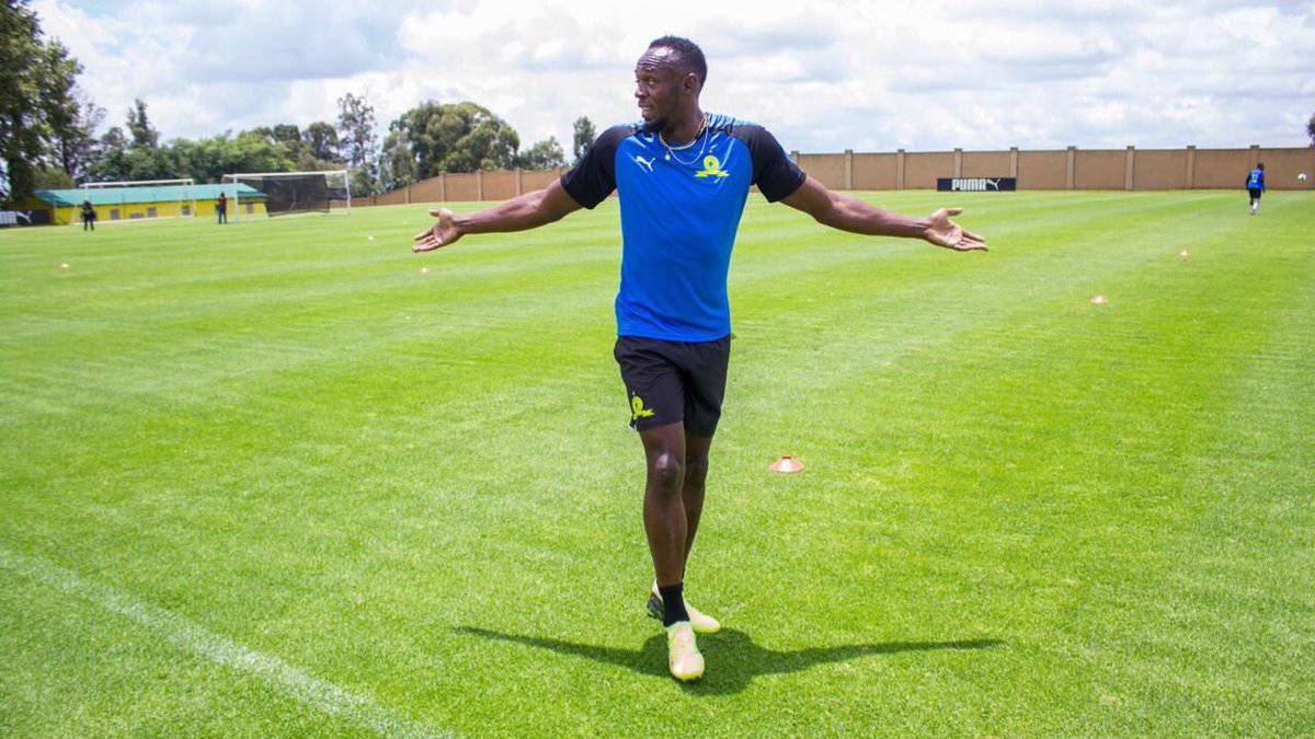 usain-bolt-wordt-profvoetballer