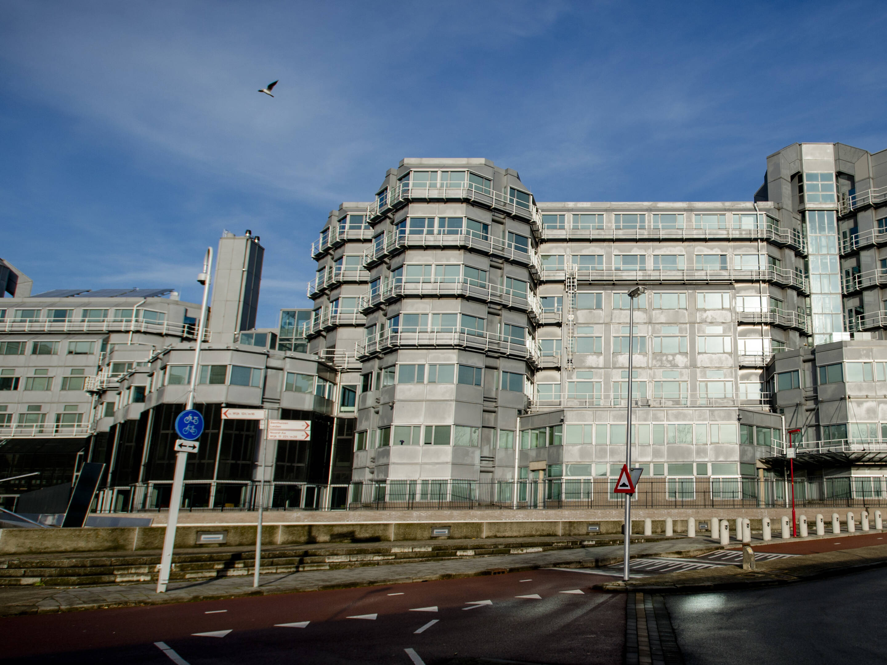 Dit Zijn De Voors En Tegens Van De Inlichtingenwet Nos