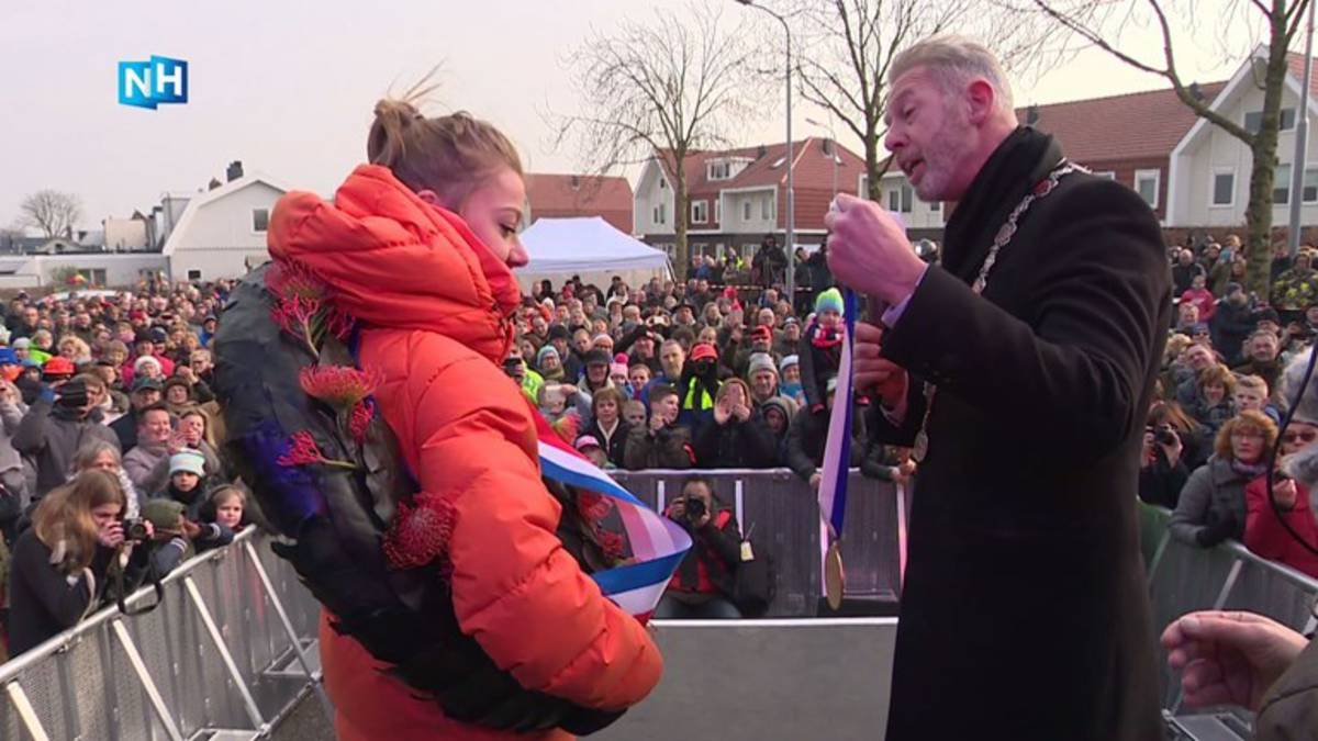 Olympisch kampioene Esmee Visser gehuldigd in Beinsdorp