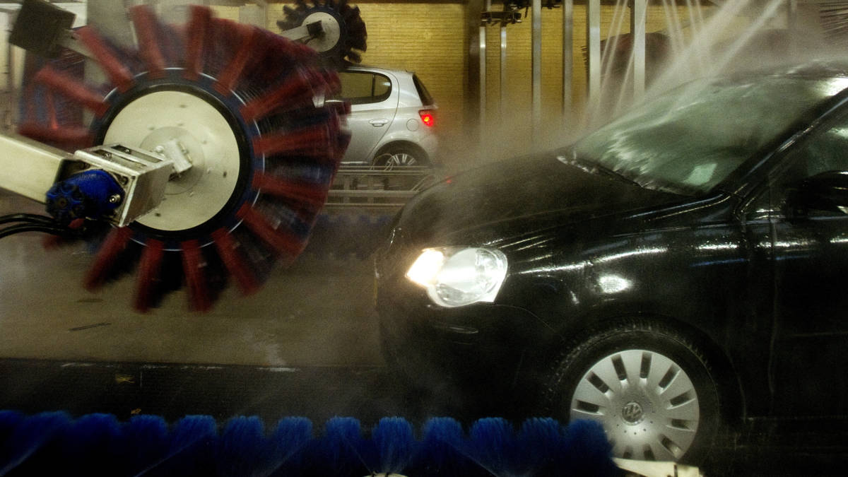 Auto wassen voordat je 'parkeersensoren gaan piepen op de snelweg'