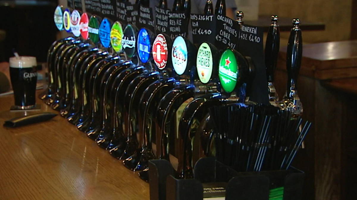 Ierse pubs openen de deuren op Goede Vrijdag