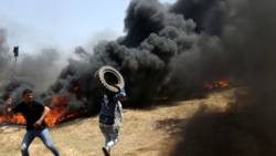 Dode bij nieuwe botsingen langs grens Gaza-Israël. Dode bij nieuwe botsingen langs grens Gaza-Israël.