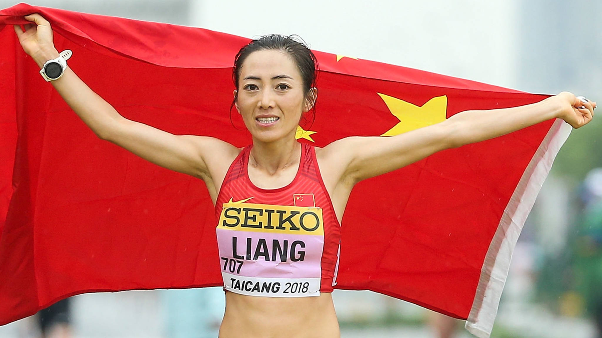 Snelwandelaarster Liang Rui loopt wereldrecord bij debuut NOS