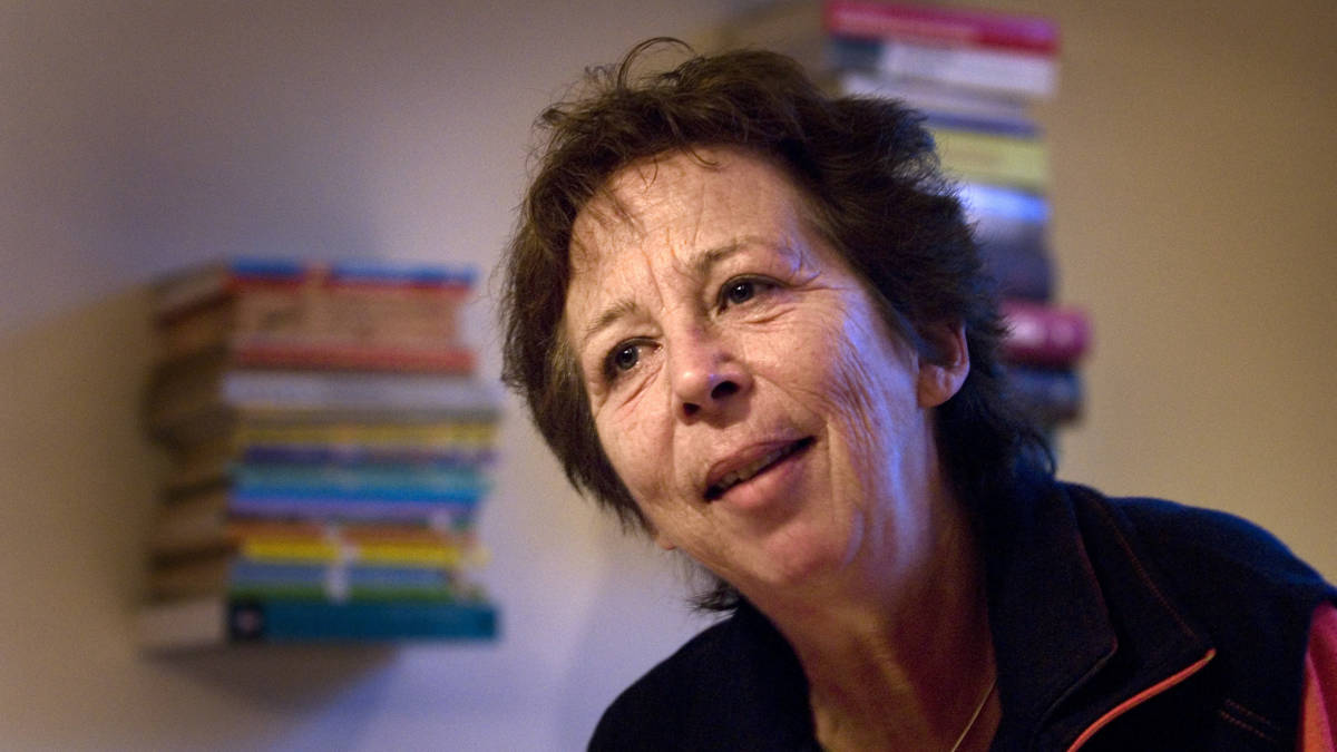 Renate Dorrestein had een 'serieuze luchthartigheid' over zich | NOS