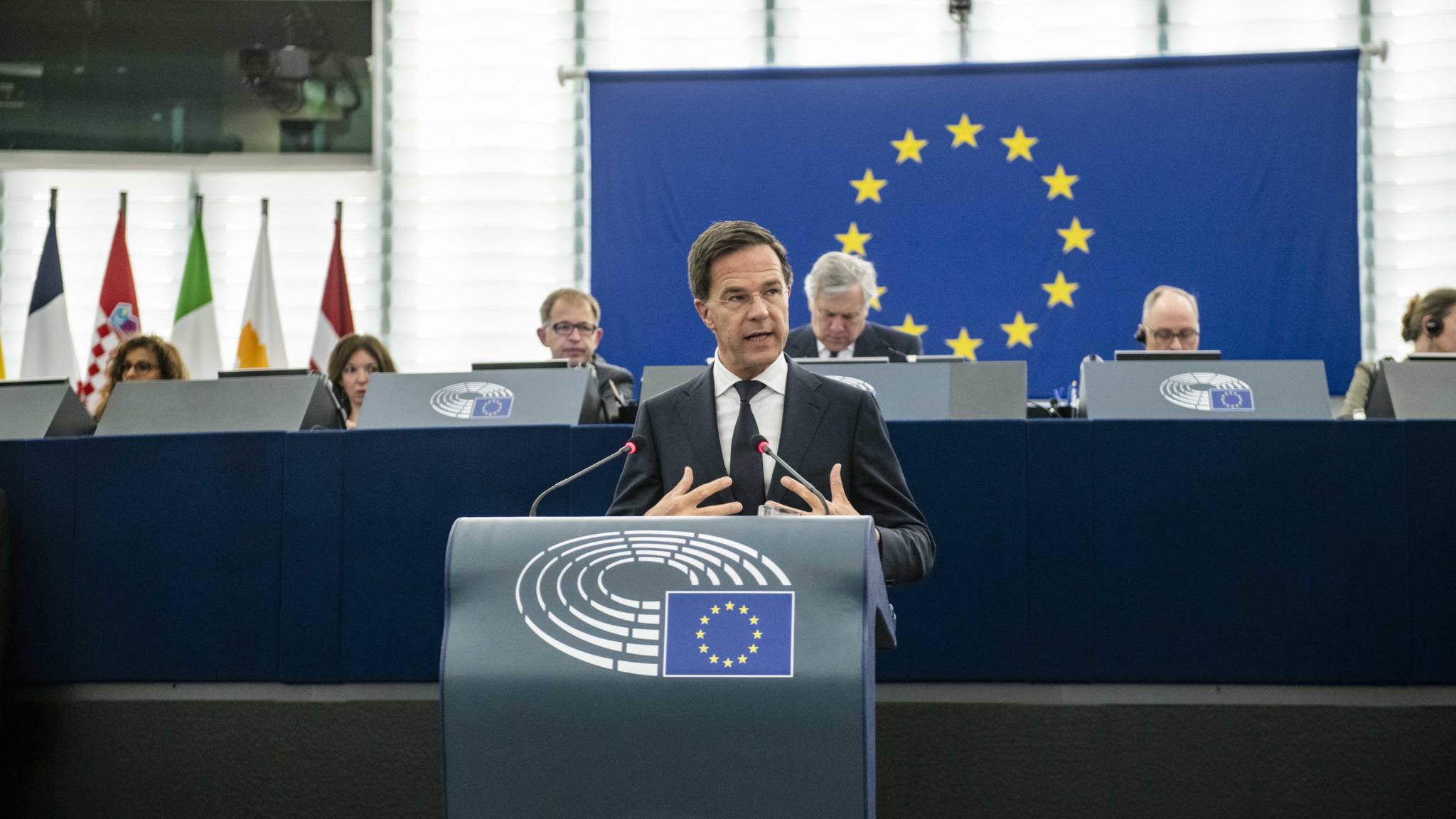 Premier Rutte verklaart EU de liefde in Straatsburg NOS Premier Rutte verklaart EU de liefde in Straatsburg NOS