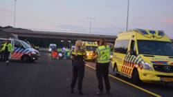 Man loopt snelweg A27 op en wordt aangereden. Man loopt snelweg A27 op en wordt aangereden.