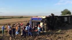 Dodental treinongeluk Turkije loopt op. Dodental treinongeluk Turkije loopt op.