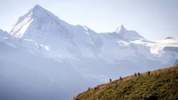 Nederlandse bergbeklimmer verongelukt in Zwitserse Alpen. Nederlandse bergbeklimmer verongelukt in Zwitserse Alpen.