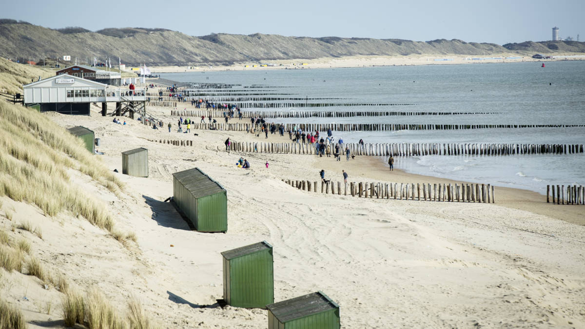 120 strandhuisjes opengebroken in Zoutelande